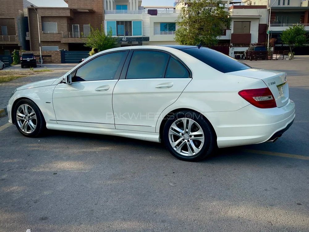 Mercedes Benz C Class 2011 for Sale in Islamabad Mercedes Benz C Class 2011 for Sale in Islamabad Image-11