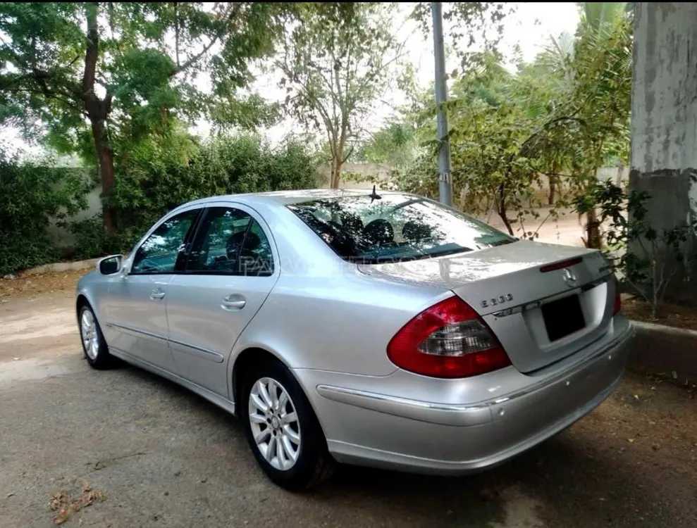 Mercedes Benz E Class 2005 for Sale in Karachi Mercedes Benz E Class 2005 for Sale in Karachi Image-4