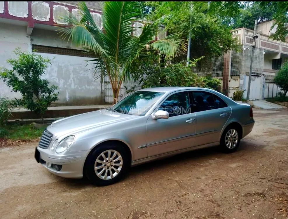Mercedes Benz E Class 2005 for Sale in Karachi Mercedes Benz E Class 2005 for Sale in Karachi Image-5