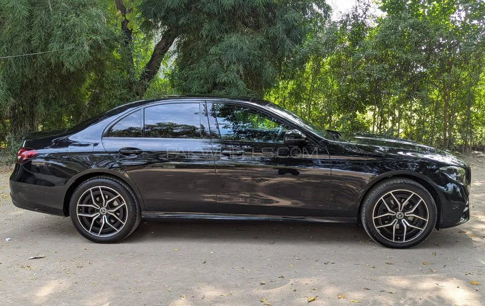Mercedes Benz E Class 2022 for Sale in Lahore Mercedes Benz E Class 2022 for Sale in Lahore Image-3