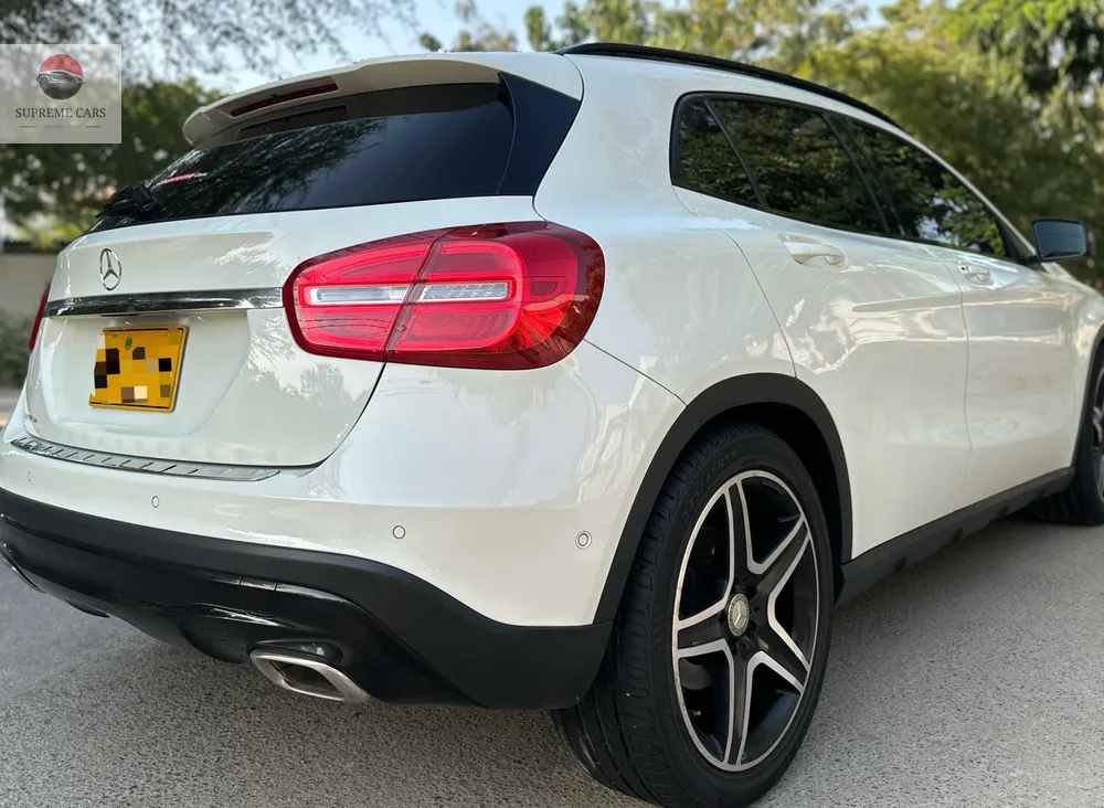 Mercedes Benz GLA Class 2015 for Sale in Karachi Mercedes Benz GLA Class 2015 for Sale in Karachi Image-7