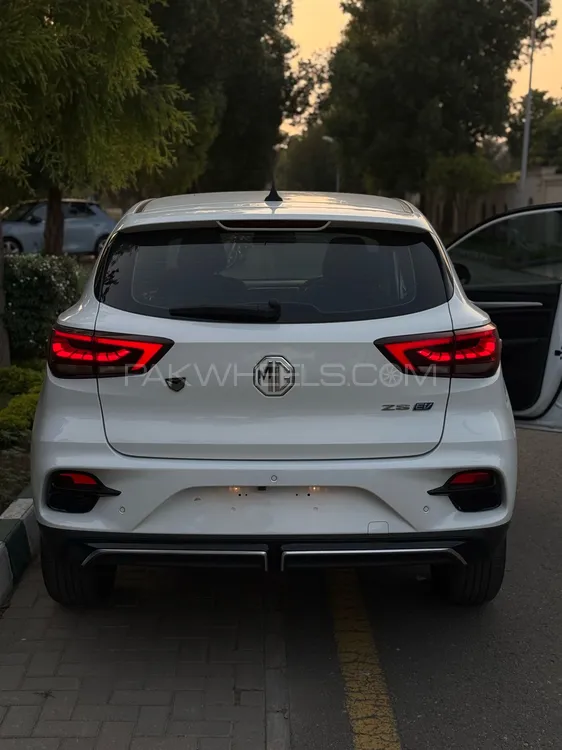 MG ZS EV 2023 for Sale in Lahore MG ZS EV 2023 for Sale in Lahore Image-2