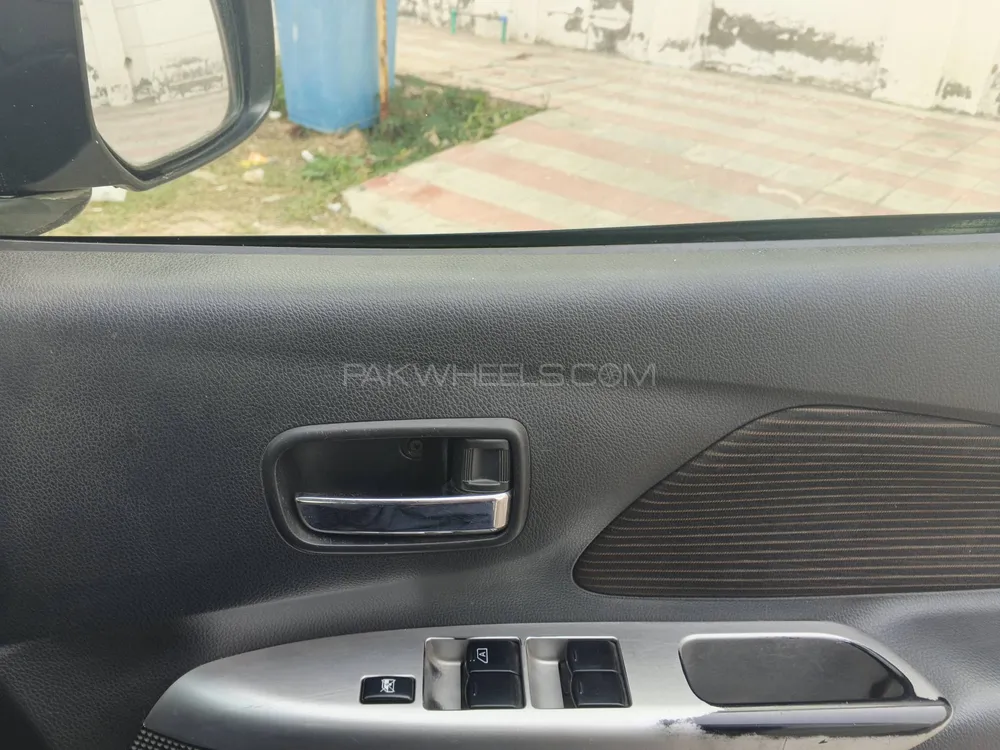مٹسوبیشی ای کے کسٹم 2016 for Sale in لاہور مٹسوبیشی ای کے کسٹم 2016 for Sale in لاہور Image-11