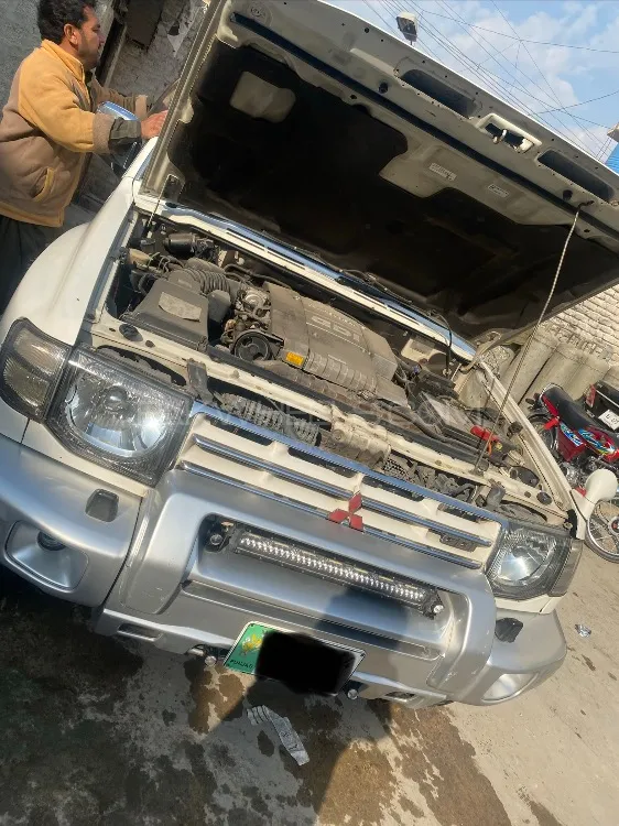 مٹسوبیشی پجیرو 1996 for Sale in راولپنڈی مٹسوبیشی پجیرو 1996 for Sale in راولپنڈی Image-2