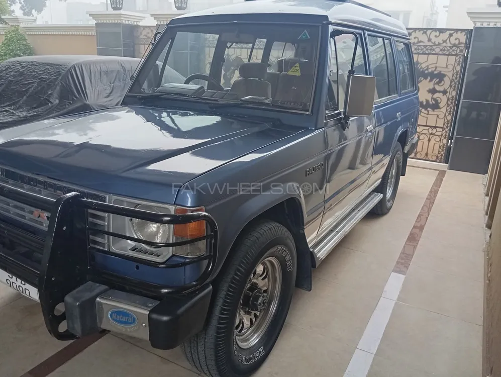 Mitsubishi Pajero 1990 for Sale in Lahore Mitsubishi Pajero 1990 for Sale in Lahore Image-3