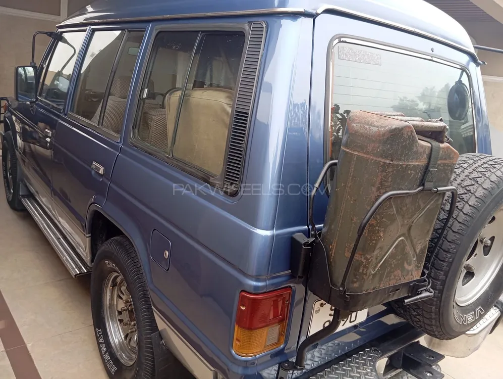 Mitsubishi Pajero 1990 for Sale in Lahore Mitsubishi Pajero 1990 for Sale in Lahore Image-6
