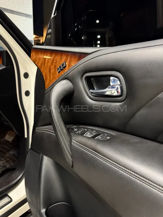 Nissan Infinity 2016 for Sale in Karachi Nissan Infinity 2016 for Sale in Karachi Image-18