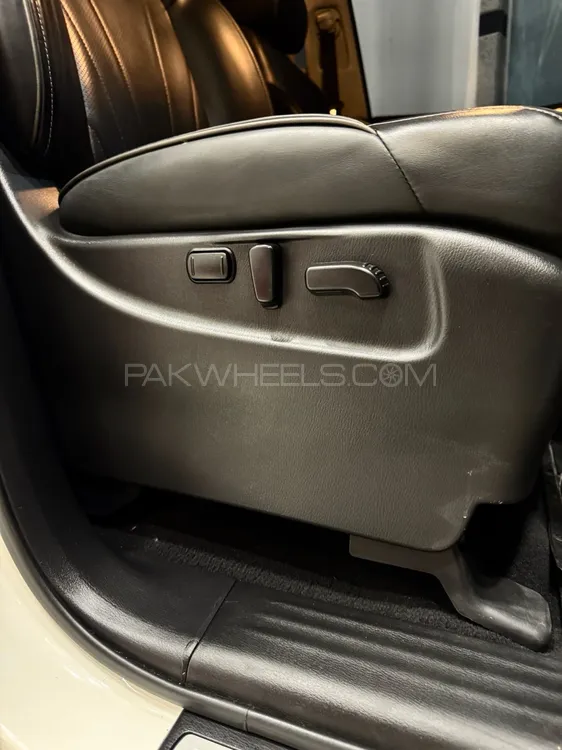 Nissan Infinity 2016 for Sale in Karachi Nissan Infinity 2016 for Sale in Karachi Image-17