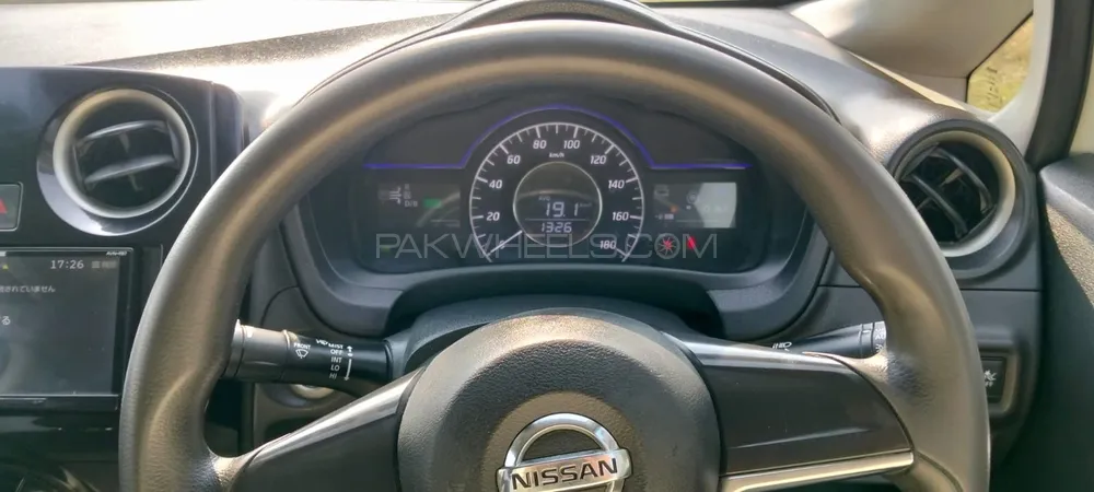 Nissan Note 2018 for Sale in Lahore Nissan Note 2018 for Sale in Lahore Image-8