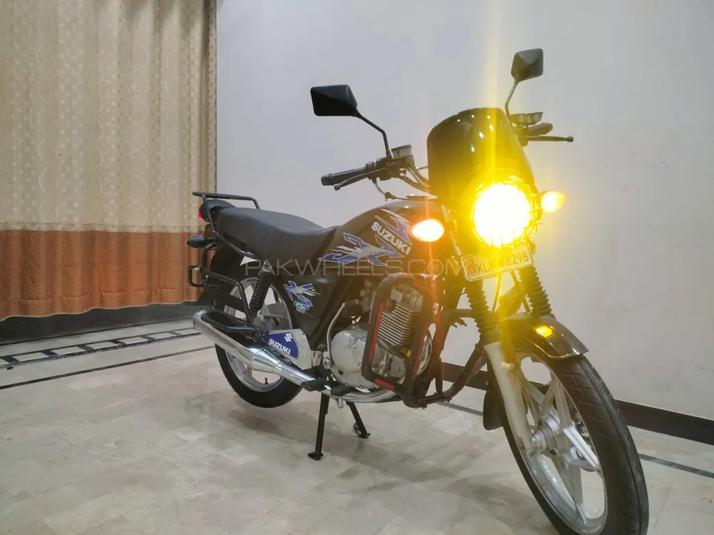 Suzuki GS 150 SE 2018 for Sale Suzuki GS 150 SE 2018 for Sale Image-4