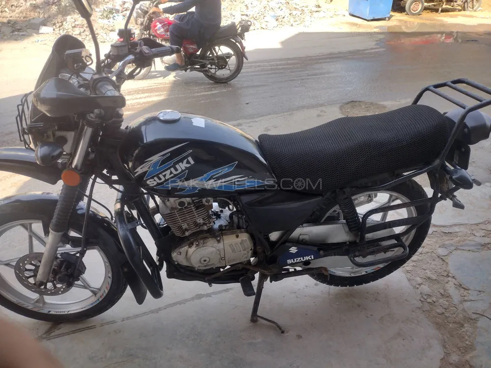 Suzuki GS 150 SE 2018 for Sale Suzuki GS 150 SE 2018 for Sale Image-3