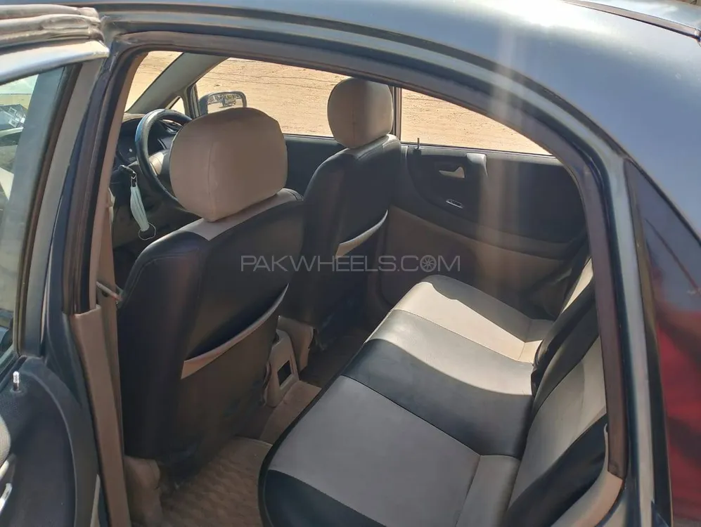 Suzuki Liana 2011 for Sale in Karachi Suzuki Liana 2011 for Sale in Karachi Image-5