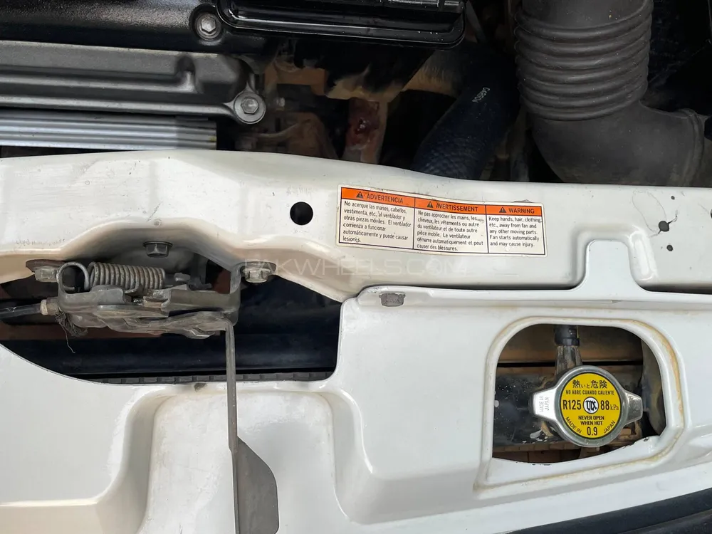 Suzuki Swift 2014 for Sale in Lahore Suzuki Swift 2014 for Sale in Lahore Image-18