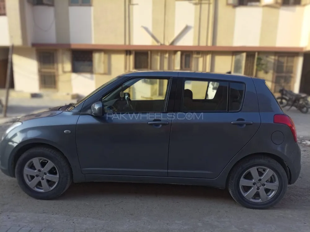 Suzuki Swift 2011 for Sale in Karachi Suzuki Swift 2011 for Sale in Karachi Image-2