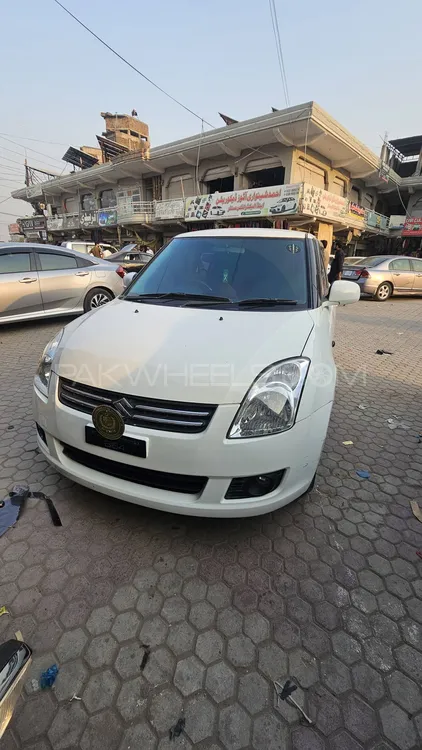 Suzuki Swift 2011 for Sale in Peshawar Suzuki Swift 2011 for Sale in Peshawar Image-5