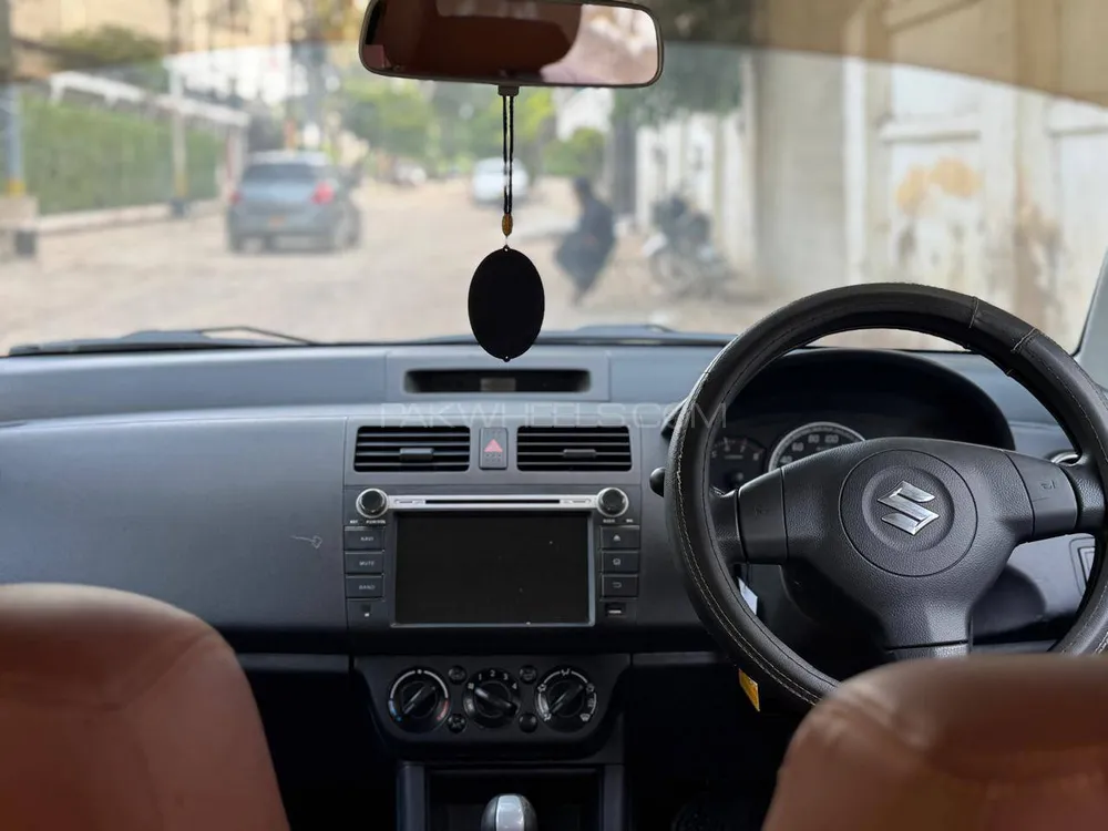 Suzuki Swift 2018 for Sale in Karachi Suzuki Swift 2018 for Sale in Karachi Image-7