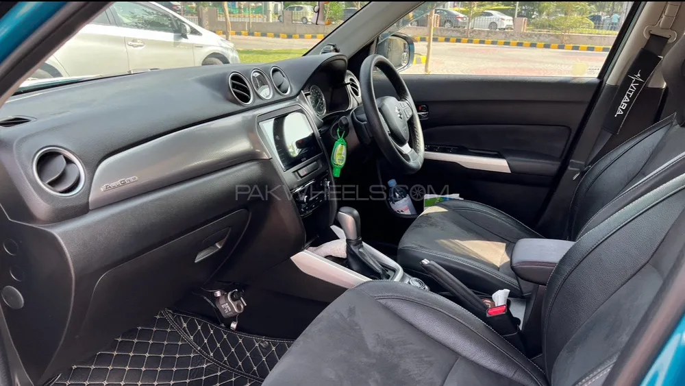 Suzuki Vitara 2017 for Sale in Lahore Suzuki Vitara 2017 for Sale in Lahore Image-7