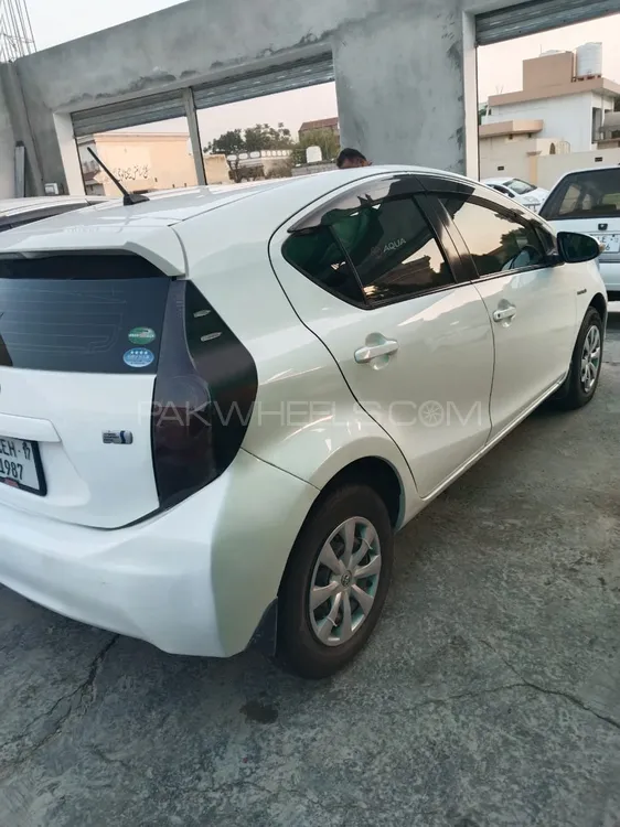 Toyota Aqua 2014 for Sale in Peshawar Toyota Aqua 2014 for Sale in Peshawar Image-3