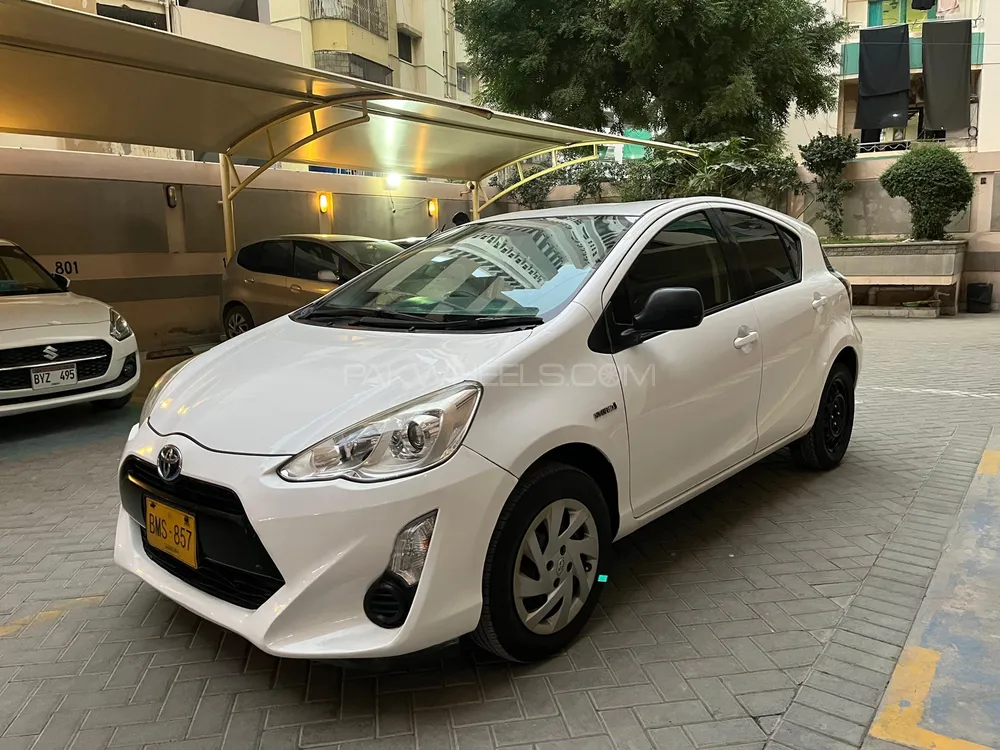 Toyota Aqua 2015 for Sale in Karachi Toyota Aqua 2015 for Sale in Karachi Image-2