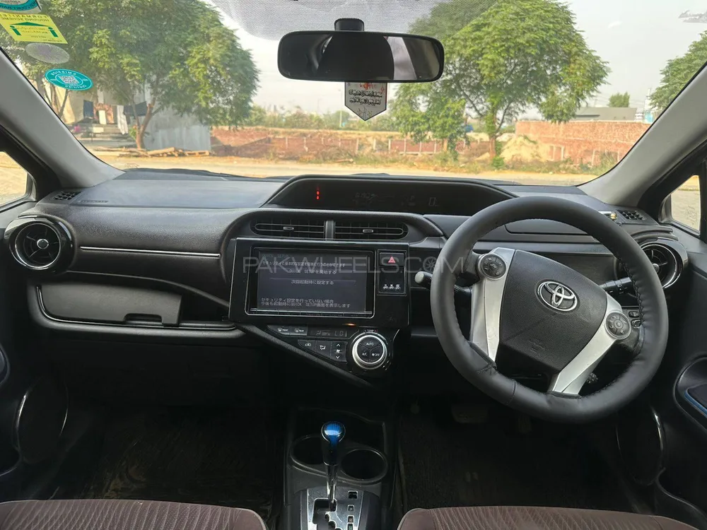 Toyota Aqua 2015 for Sale in Lahore Toyota Aqua 2015 for Sale in Lahore Image-3