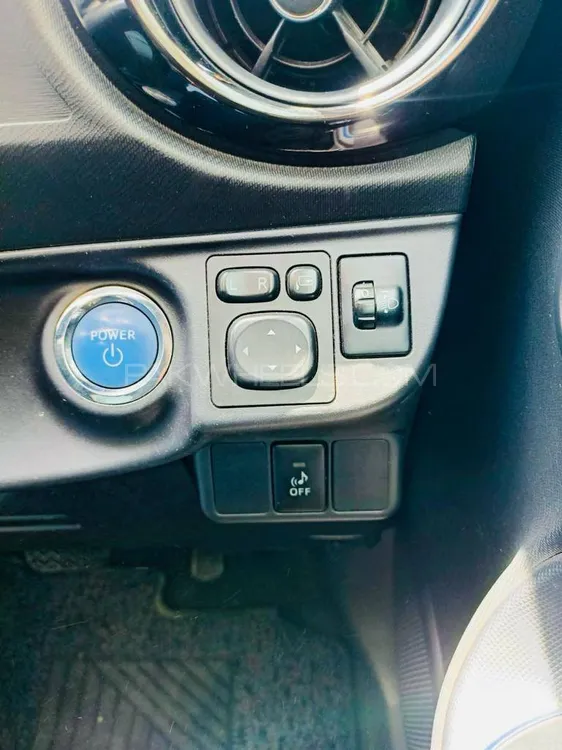 Toyota Aqua 2015 for Sale in Lahore Toyota Aqua 2015 for Sale in Lahore Image-18