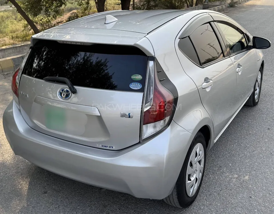 Toyota Aqua 2015 for Sale in Peshawar Toyota Aqua 2015 for Sale in Peshawar Image-5
