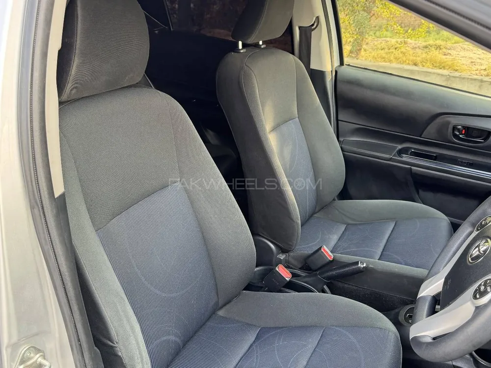 Toyota Aqua 2015 for Sale in Peshawar Toyota Aqua 2015 for Sale in Peshawar Image-9