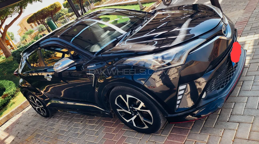 Toyota C-HR 2017 for Sale in Islamabad Toyota C-HR 2017 for Sale in Islamabad Image-7