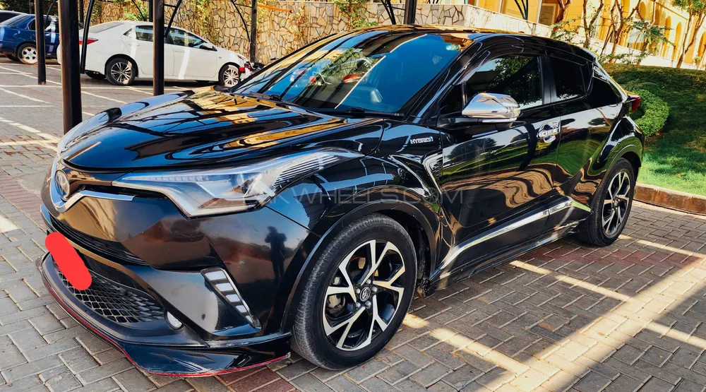 Toyota C-HR 2017 for Sale in Islamabad Toyota C-HR 2017 for Sale in Islamabad Image-10