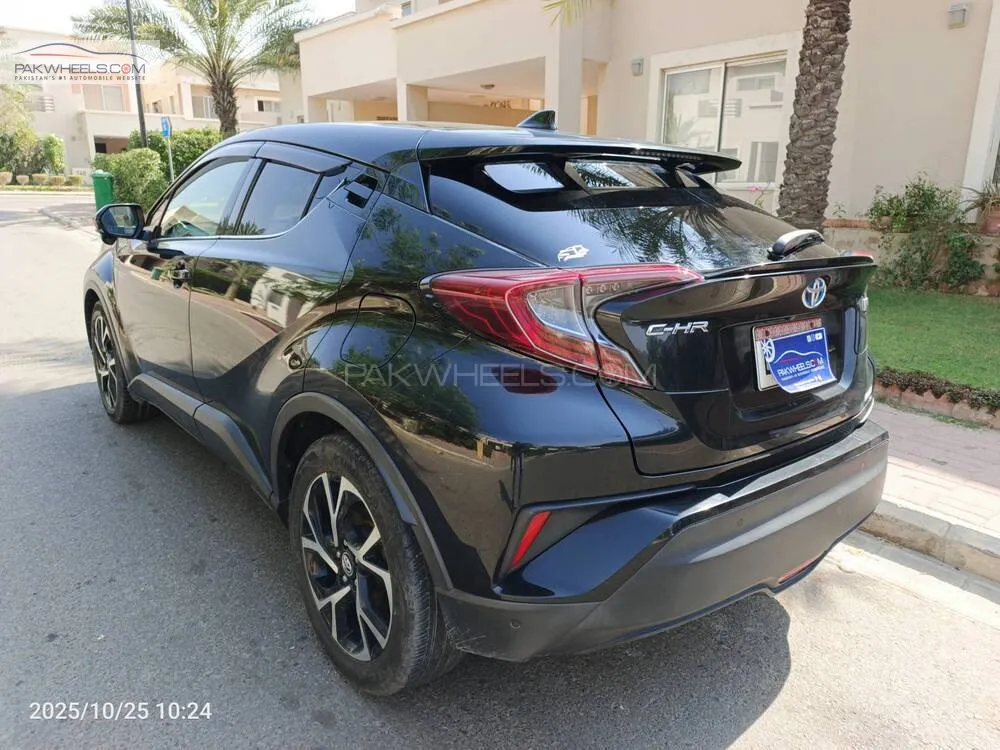 Toyota C-HR 2018 for Sale in Karachi Toyota C-HR 2018 for Sale in Karachi Image-5