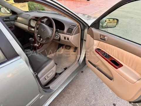 Toyota Camry 2004 for Sale in Karachi Toyota Camry 2004 for Sale in Karachi Image-11