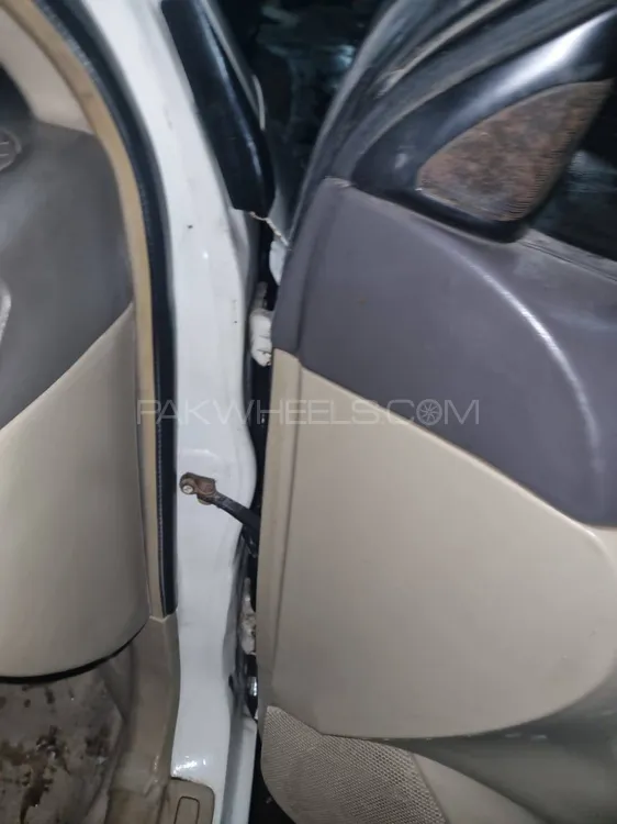 Toyota Corolla 2004 for Sale in Lahore Toyota Corolla 2004 for Sale in Lahore Image-10