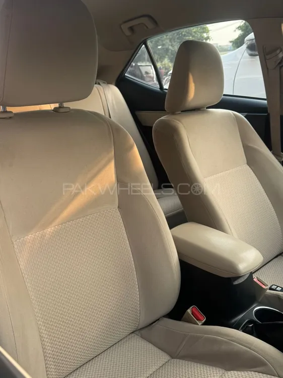 Toyota Corolla 2014 for Sale in Lahore Toyota Corolla 2014 for Sale in Lahore Image-5