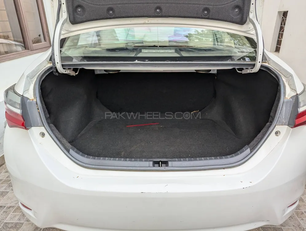 Toyota Corolla 2018 for Sale in Karachi Toyota Corolla 2018 for Sale in Karachi Image-16