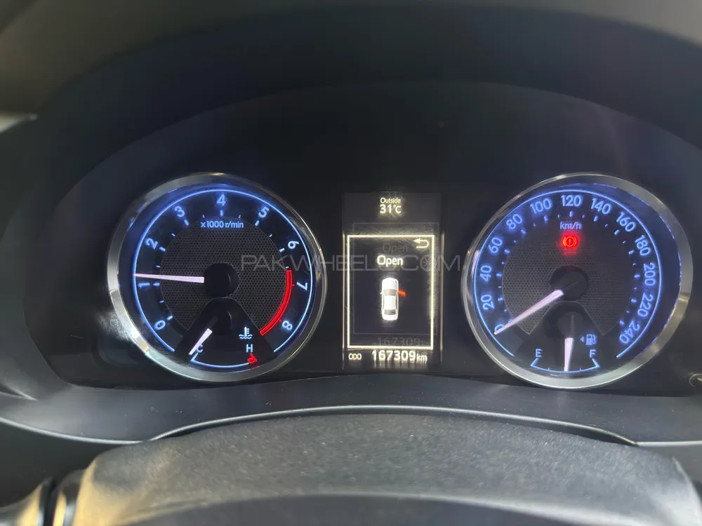 Toyota Corolla 2016 for Sale in Jamshoro Toyota Corolla 2016 for Sale in Jamshoro Image-11