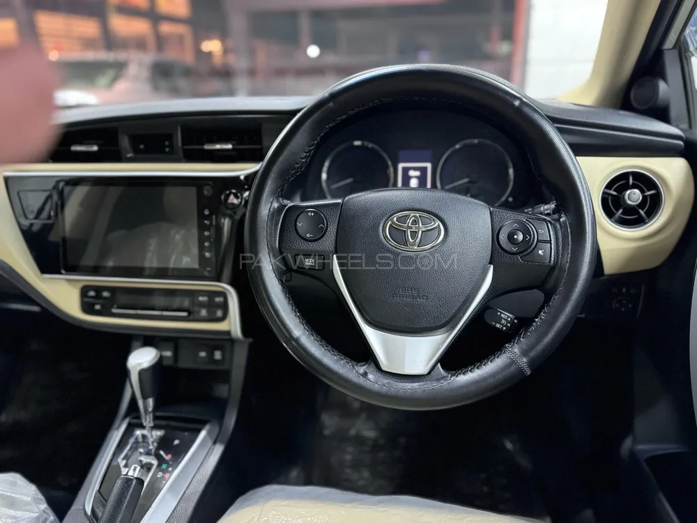 Toyota Corolla 2017 for Sale in Peshawar Toyota Corolla 2017 for Sale in Peshawar Image-10