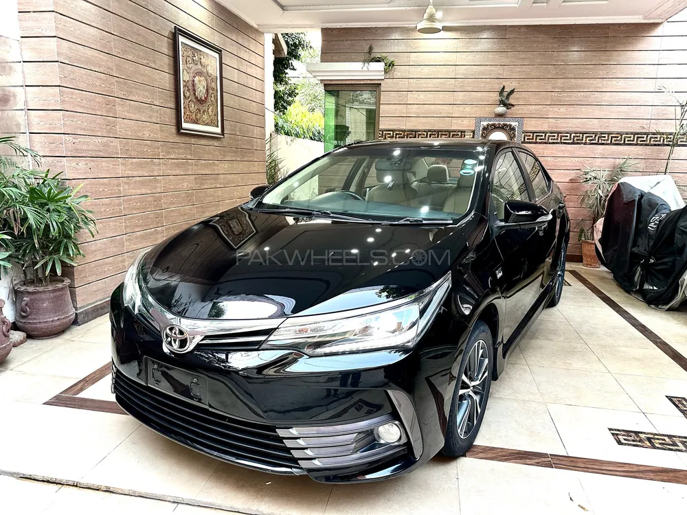 Toyota Corolla 2018 for Sale in Lahore Image-1