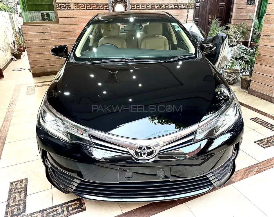 Toyota Corolla 2018 for Sale in Lahore Toyota Corolla 2018 for Sale in Lahore Image-3