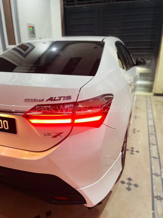 Toyota Corolla 2021 for Sale in Peshawar Toyota Corolla 2021 for Sale in Peshawar Image-9