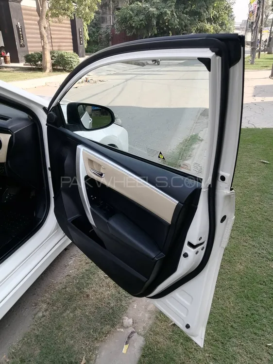 Toyota Corolla 2022 for Sale in Lahore Toyota Corolla 2022 for Sale in Lahore Image-5