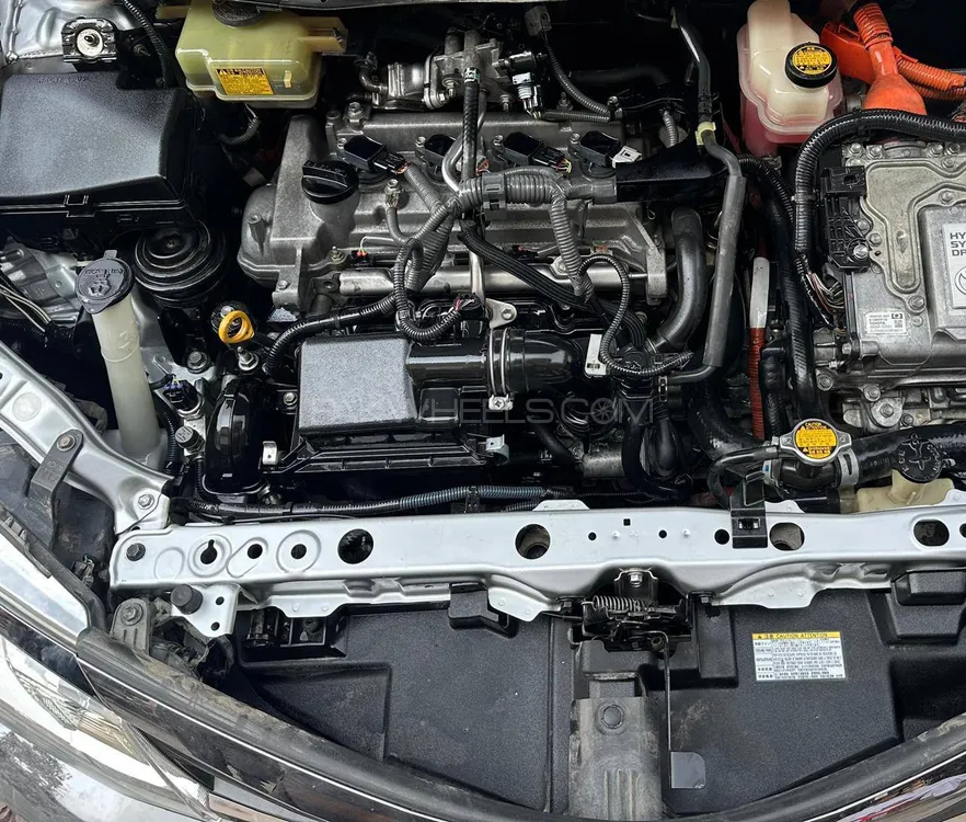 Toyota Corolla Axio 2015 for Sale in Peshawar Toyota Corolla Axio 2015 for Sale in Peshawar Image-9