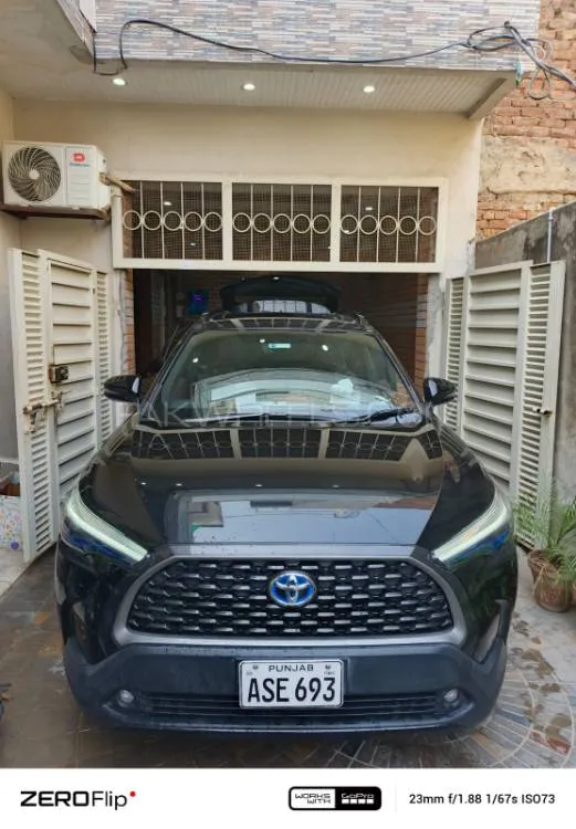 Toyota Corolla Cross 2024 for Sale in Lahore Toyota Corolla Cross 2024 for Sale in Lahore Image-6
