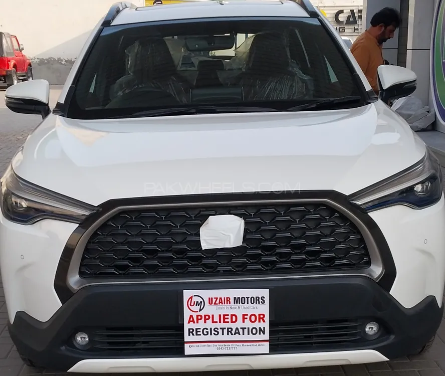 Toyota Corolla Cross 2024 for Sale in Multan Toyota Corolla Cross 2024 for Sale in Multan Image-1