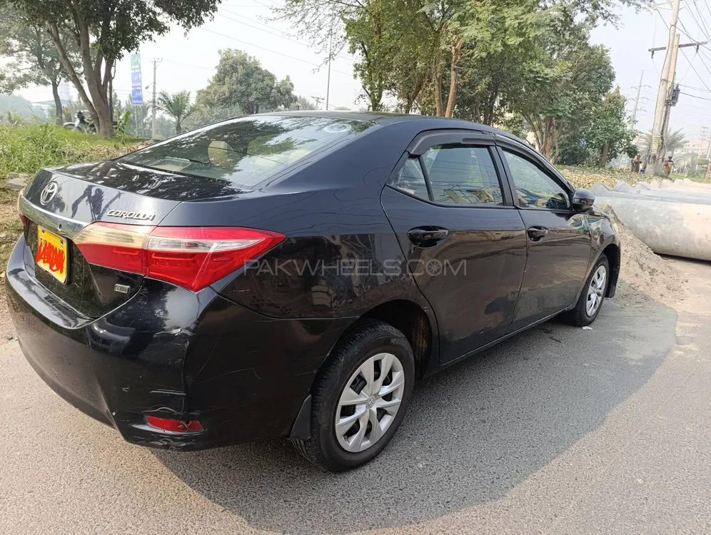 Toyota Corolla 2015 for Sale in Lahore Toyota Corolla 2015 for Sale in Lahore Image-16