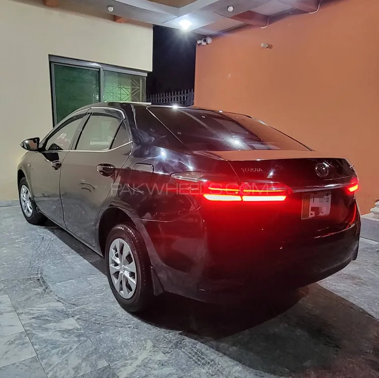 Toyota Corolla 2018 for Sale in Lahore Toyota Corolla 2018 for Sale in Lahore Image-2