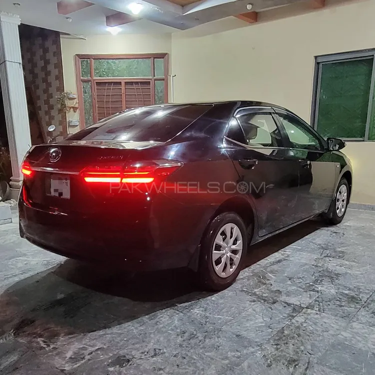 Toyota Corolla 2018 for Sale in Lahore Toyota Corolla 2018 for Sale in Lahore Image-10