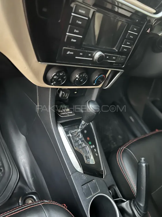 Toyota Corolla 2017 for Sale in Jalalpur Jattan Toyota Corolla 2017 for Sale in Jalalpur Jattan Image-7