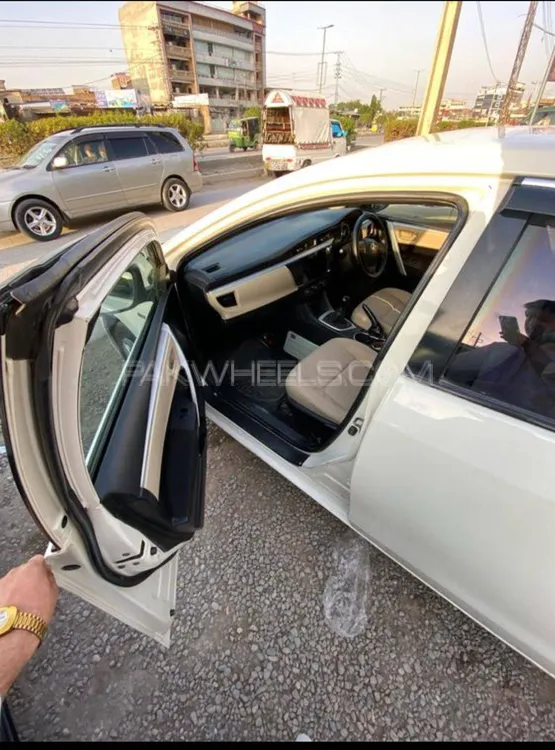 Toyota Corolla 2015 for Sale in Peshawar Toyota Corolla 2015 for Sale in Peshawar Image-8
