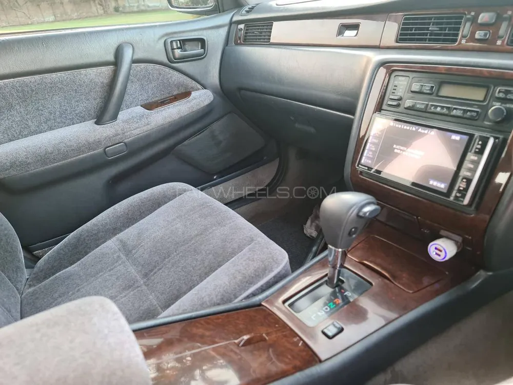 Toyota Crown 1998 for Sale in Lahore Toyota Crown 1998 for Sale in Lahore Image-5