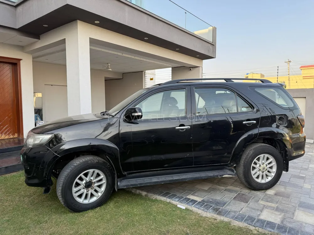 Toyota Fortuner 2013 for Sale in Lahore Toyota Fortuner 2013 for Sale in Lahore Image-8